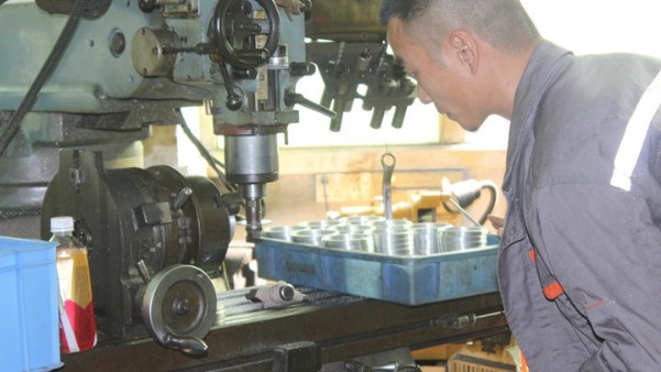 機(jī)械設(shè)備零件加工找哪家更好？就找長鴻精密